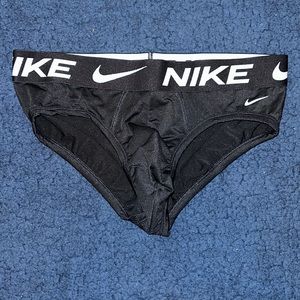 Nike Men’s Briefs - Medium - Black